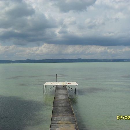 Aba Sea House Villa Balatonszarszo Luaran gambar